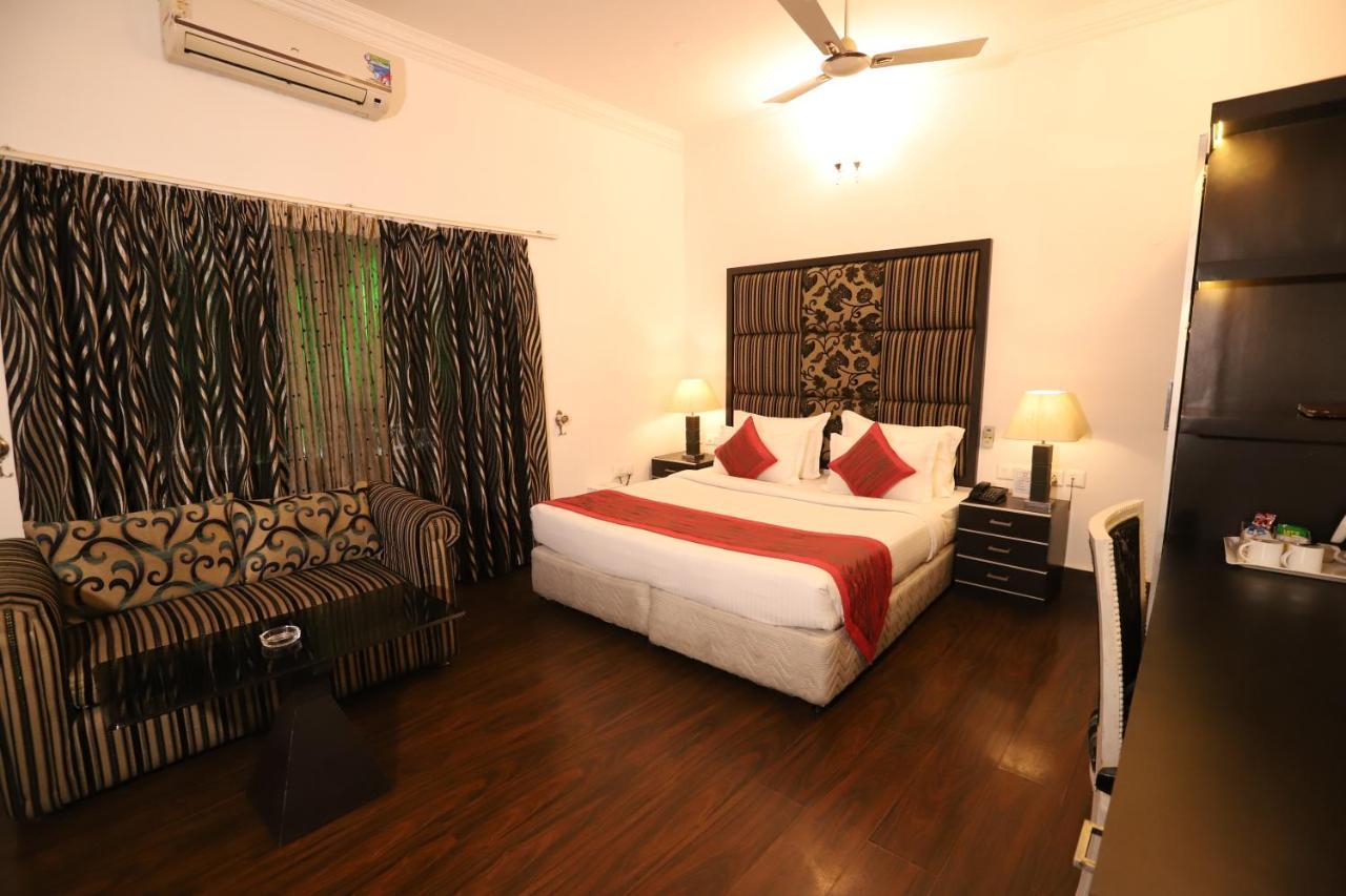 Hotel Capitol Hills - Greater Kailash Delhi Nové Dillí Exteriér fotografie