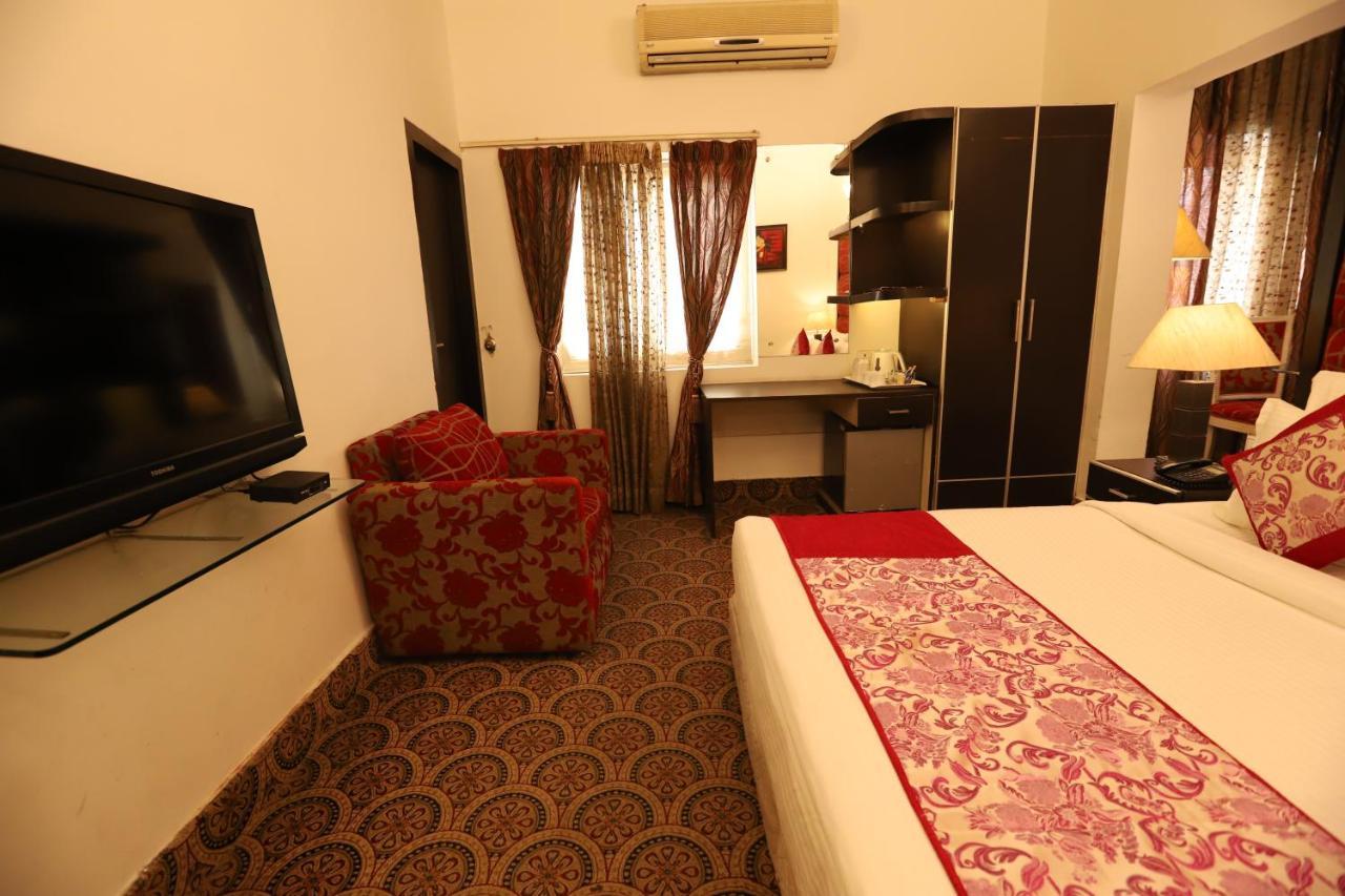 Hotel Capitol Hills - Greater Kailash Delhi Nové Dillí Exteriér fotografie