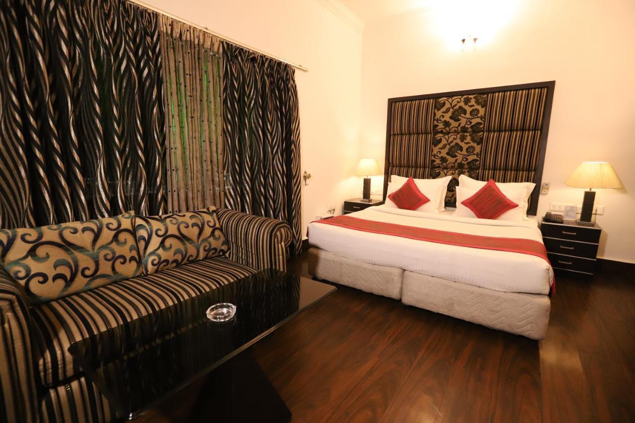 Hotel Capitol Hills - Greater Kailash Delhi Nové Dillí Exteriér fotografie
