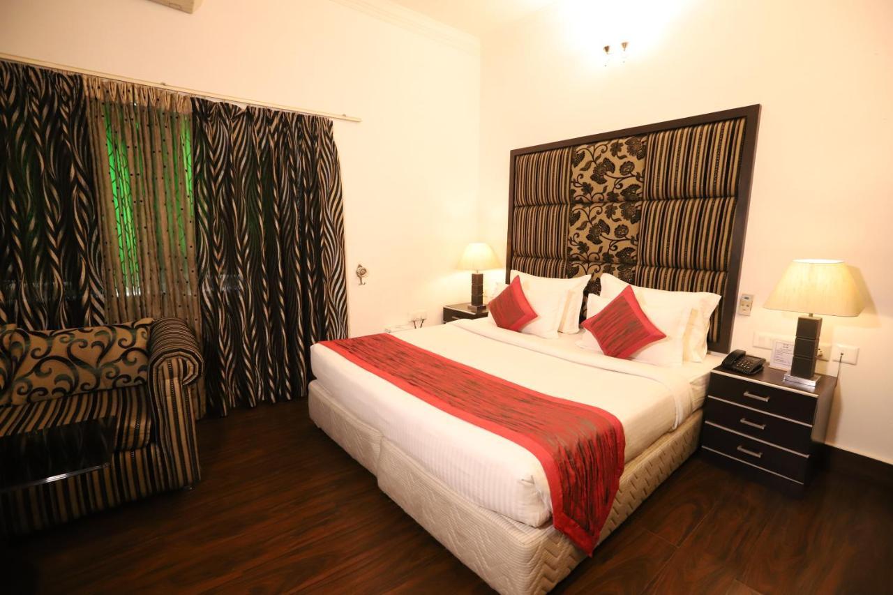 Hotel Capitol Hills - Greater Kailash Delhi Nové Dillí Exteriér fotografie