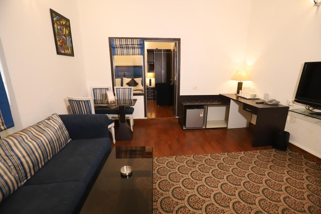 Hotel Capitol Hills - Greater Kailash Delhi Nové Dillí Exteriér fotografie