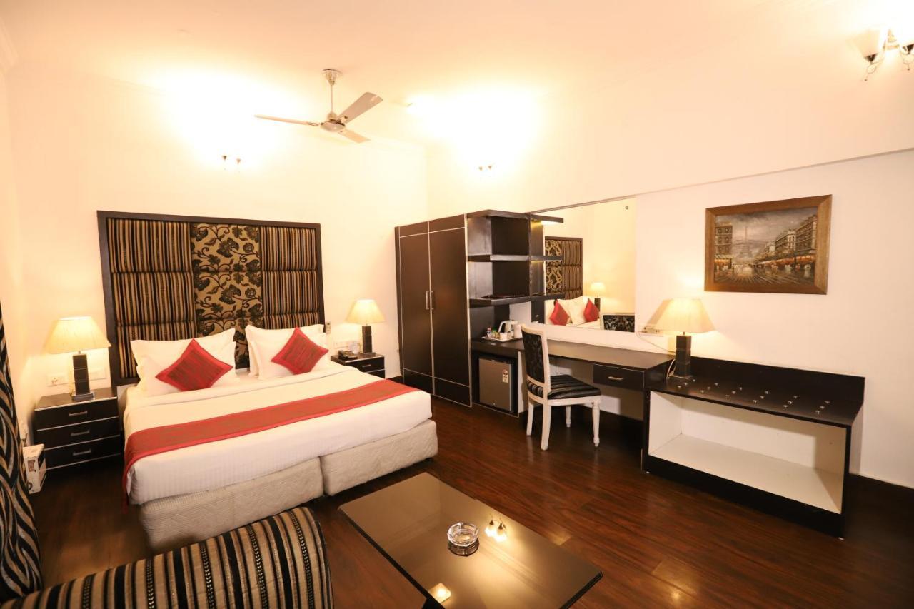 Hotel Capitol Hills - Greater Kailash Delhi Nové Dillí Exteriér fotografie