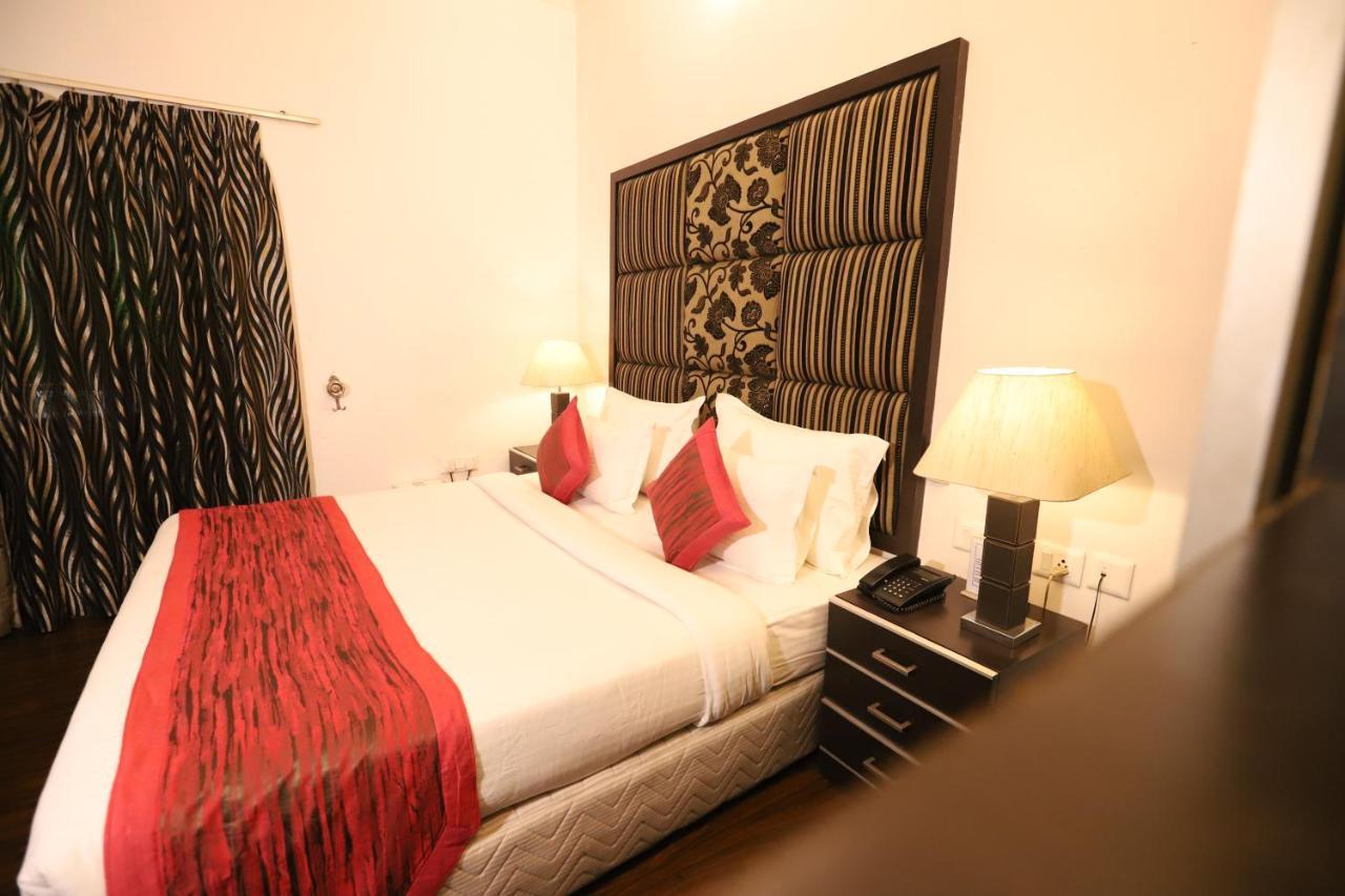 Hotel Capitol Hills - Greater Kailash Delhi Nové Dillí Exteriér fotografie