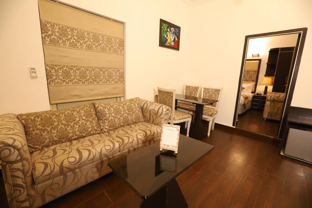 Hotel Capitol Hills - Greater Kailash Delhi Nové Dillí Exteriér fotografie