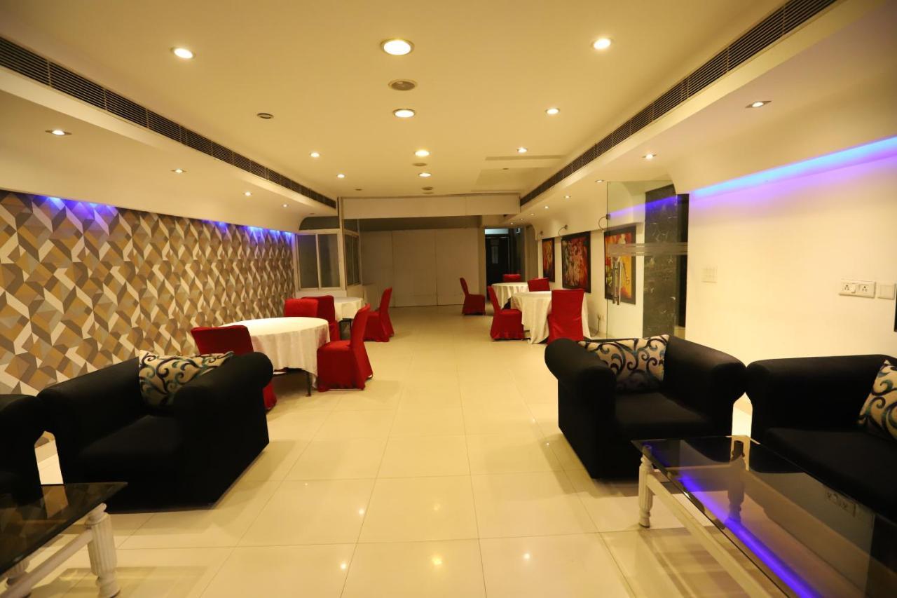 Hotel Capitol Hills - Greater Kailash Delhi Nové Dillí Exteriér fotografie